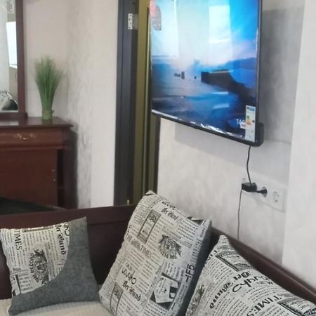 Super View, Luxury Apartment Near Chernihiv Metro. キエフ エクステリア 写真