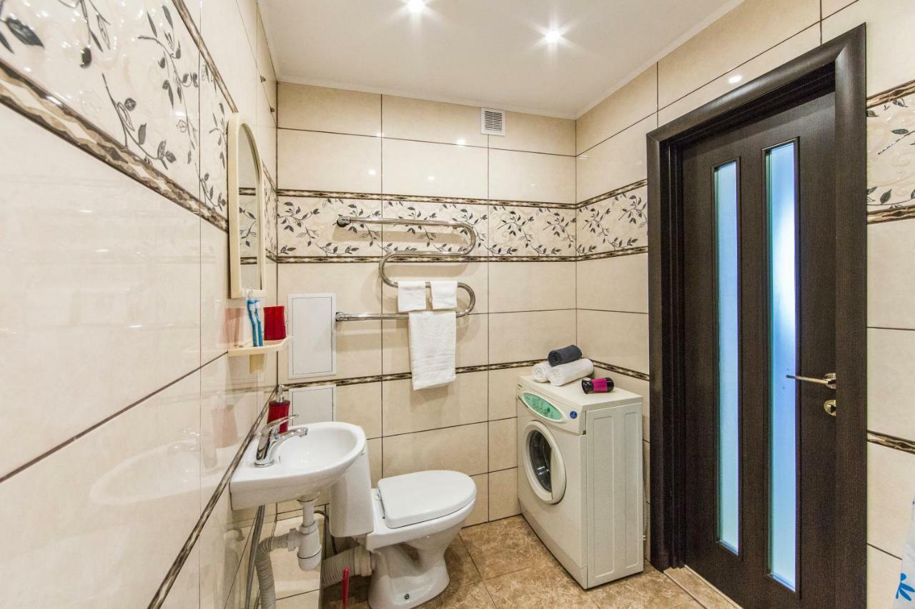 Super View, Luxury Apartment Near Chernihiv Metro. キエフ エクステリア 写真