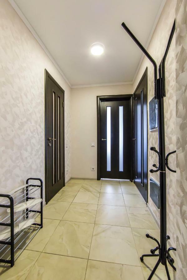 Super View, Luxury Apartment Near Chernihiv Metro. キエフ エクステリア 写真