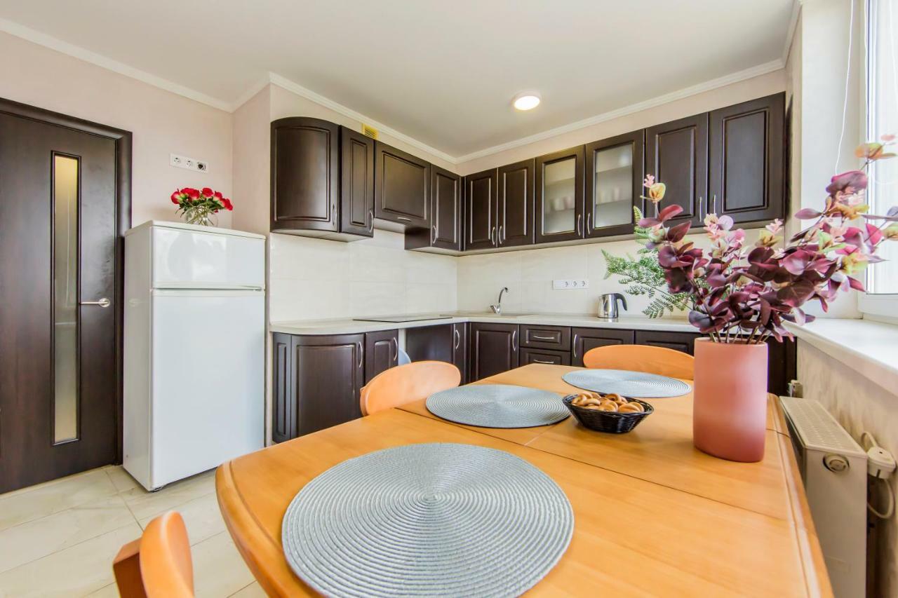 Super View, Luxury Apartment Near Chernihiv Metro. キエフ エクステリア 写真
