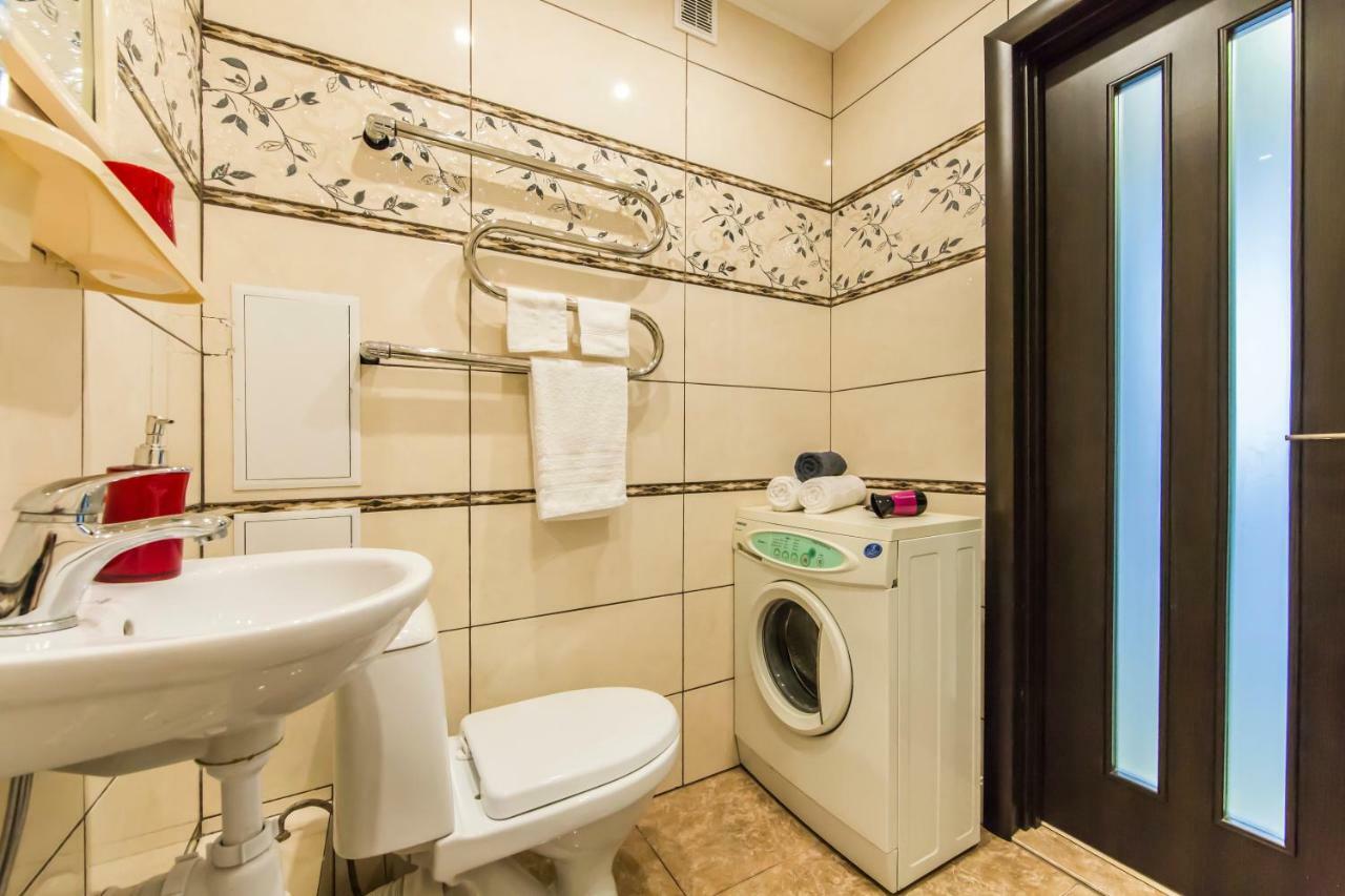 Super View, Luxury Apartment Near Chernihiv Metro. キエフ エクステリア 写真