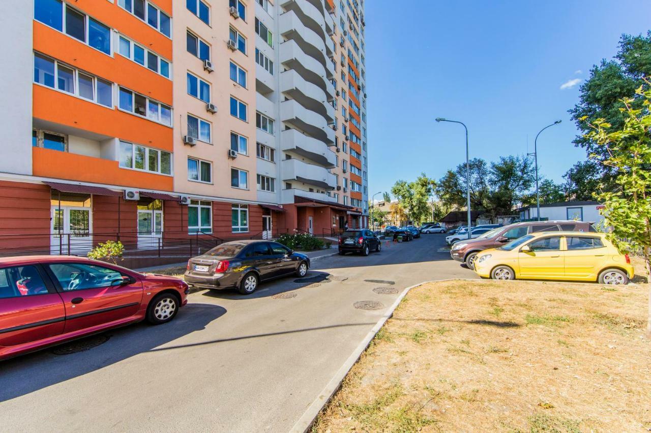 Super View, Luxury Apartment Near Chernihiv Metro. キエフ エクステリア 写真