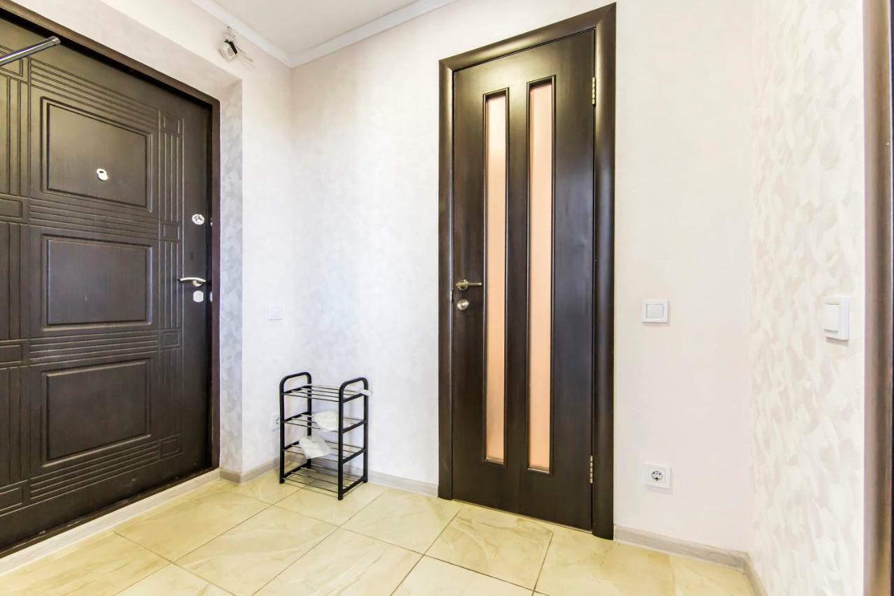 Super View, Luxury Apartment Near Chernihiv Metro. キエフ エクステリア 写真