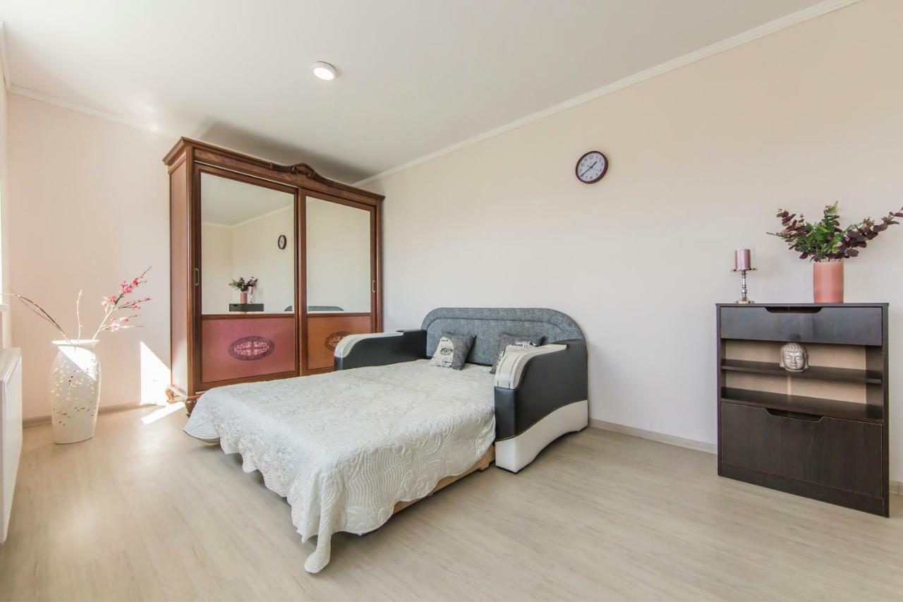 Super View, Luxury Apartment Near Chernihiv Metro. キエフ エクステリア 写真